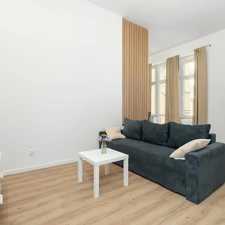 Modern Very Berry In By Renters * Poznan